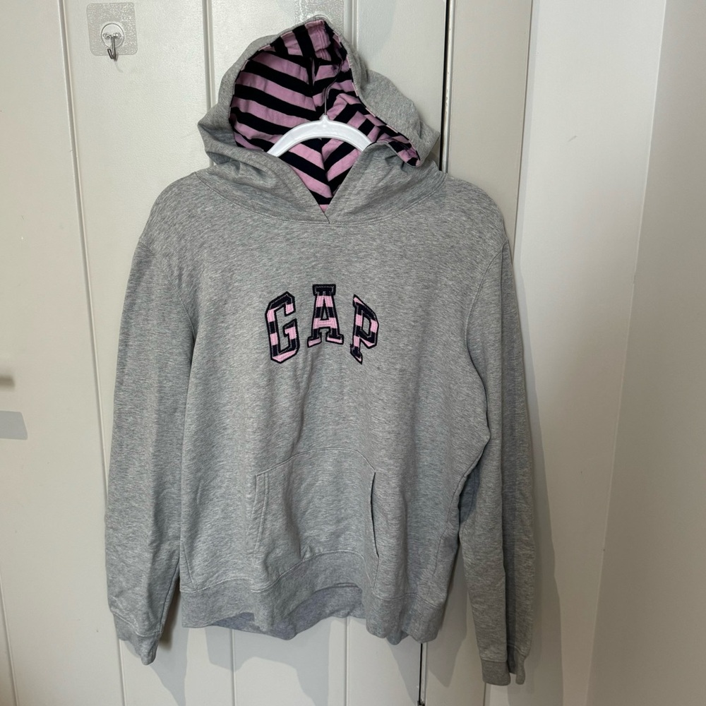pink and navy lined striped gray GAP hoodie